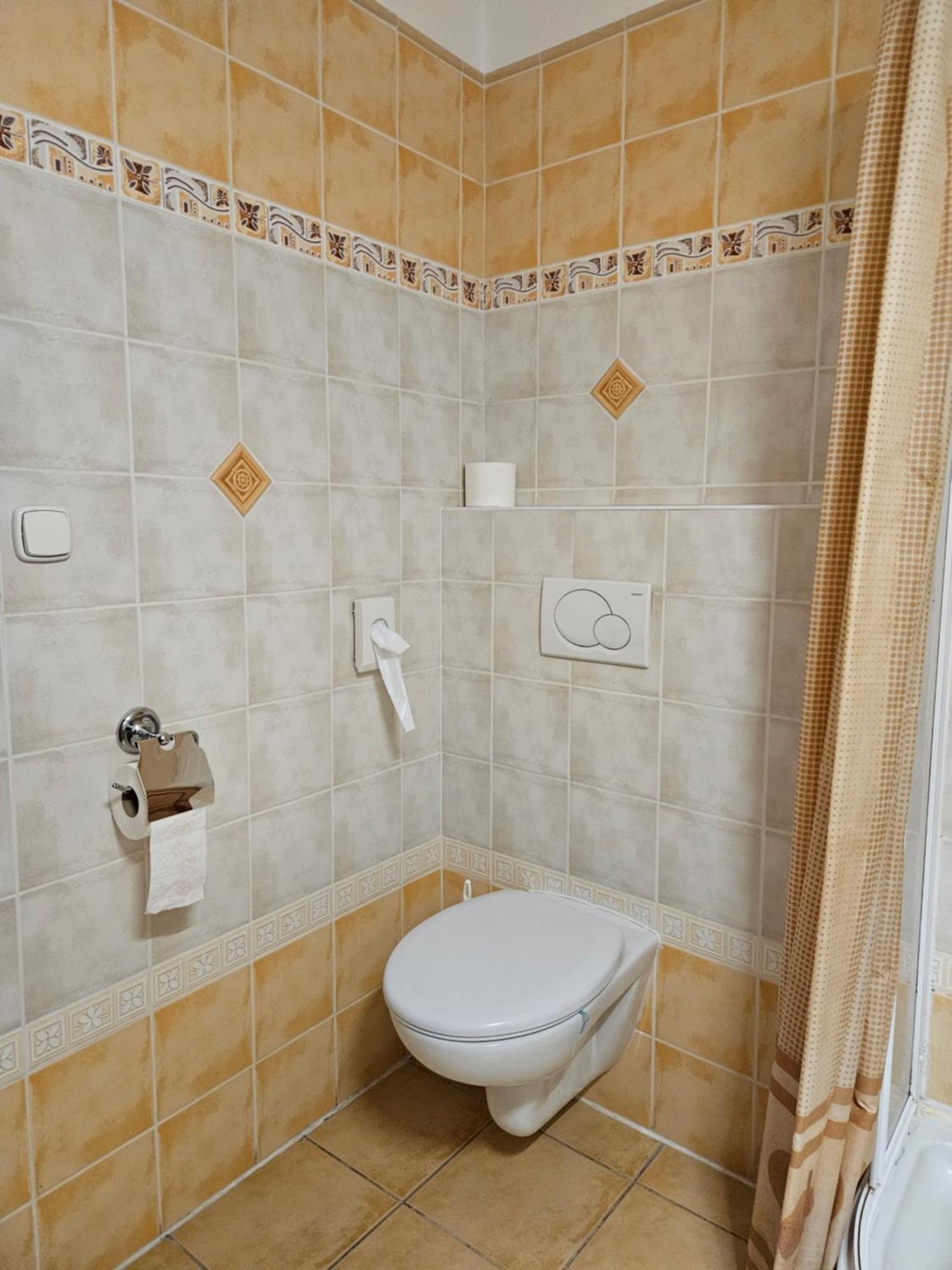 St. Florian Restaurant & Pension Vrakun Екстер'єр фото